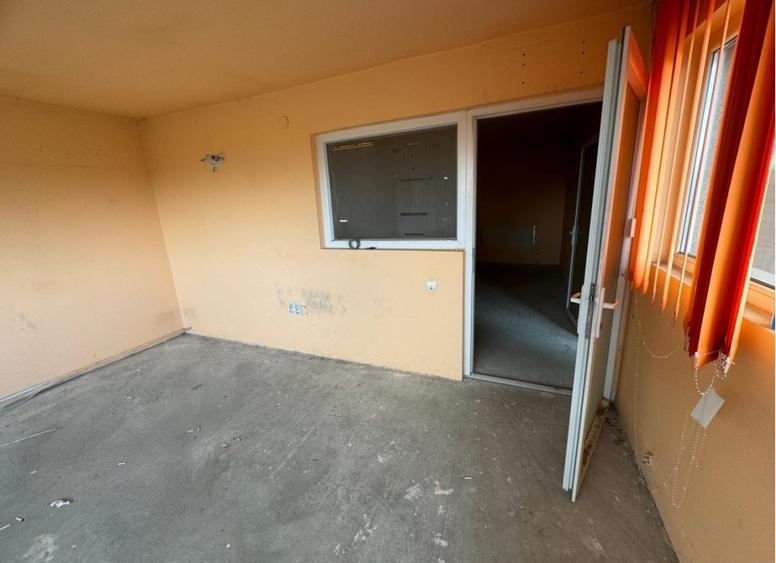 Casă individuală cu 5 camere cu Garaj în B-dul București