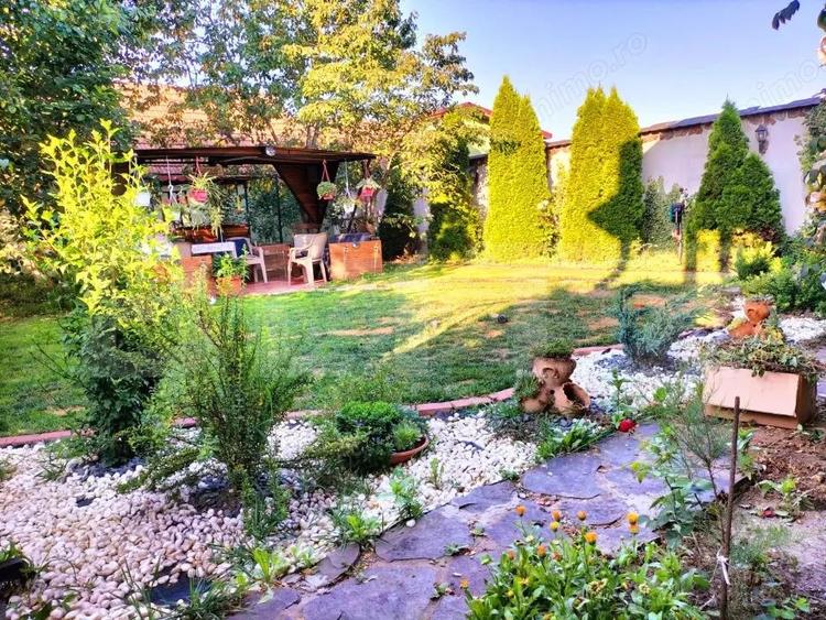 Casă cu 4 camere cu Teren 400 Mp în Ultracentral