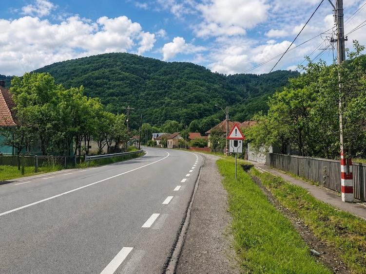 Teren de 4650 mp, în Ciucea
