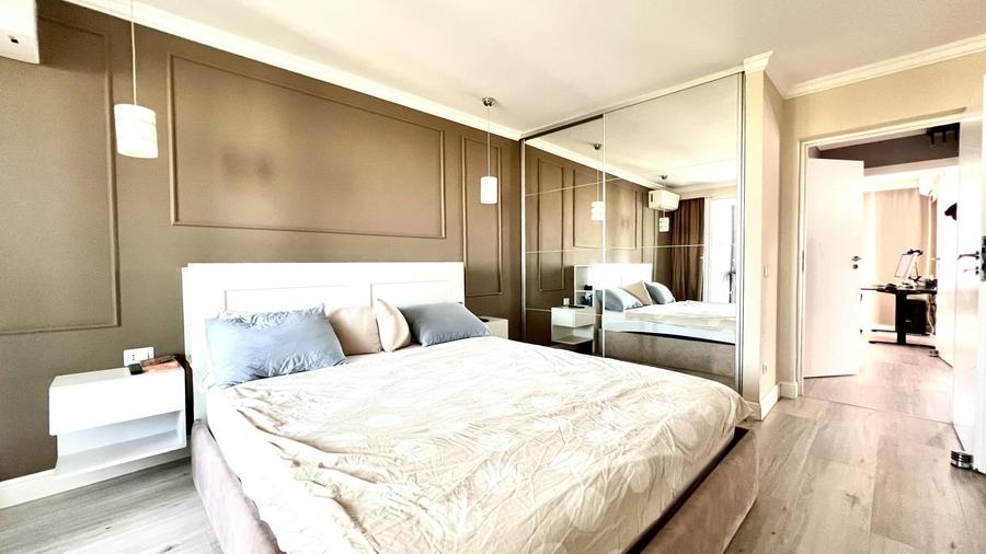 Apartament cu 3 camere semidecomandat, mobilat în Titan