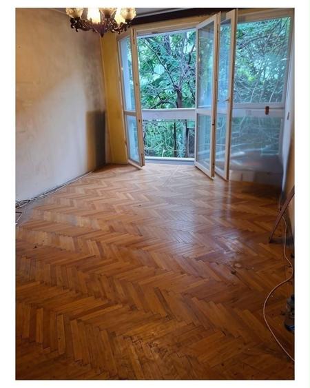 Apartament cu 3 camere semidecomandat în Titan