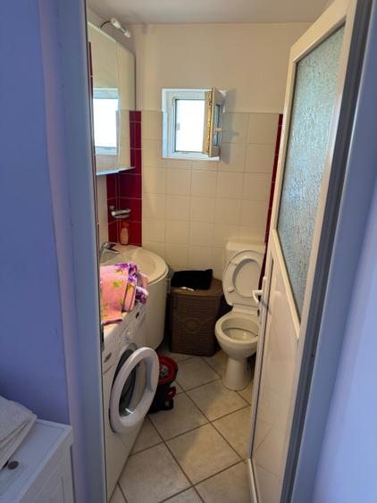 Apartament cu 3 camere decomandat în Bucov