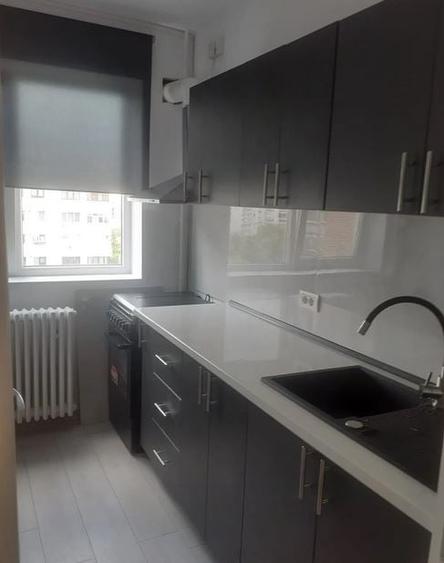 Apartament cu 2 camere decomandat în Titan