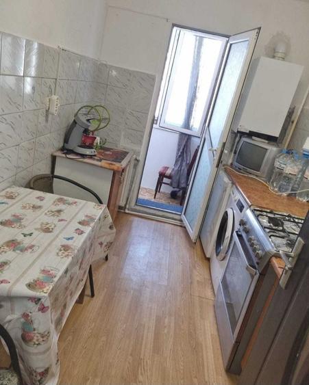 Apartament cu 2 camere decomandat în Exterior Vest
