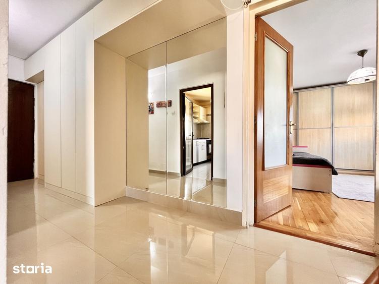 Apartament cu 2 camere decomandat în Văcăresti