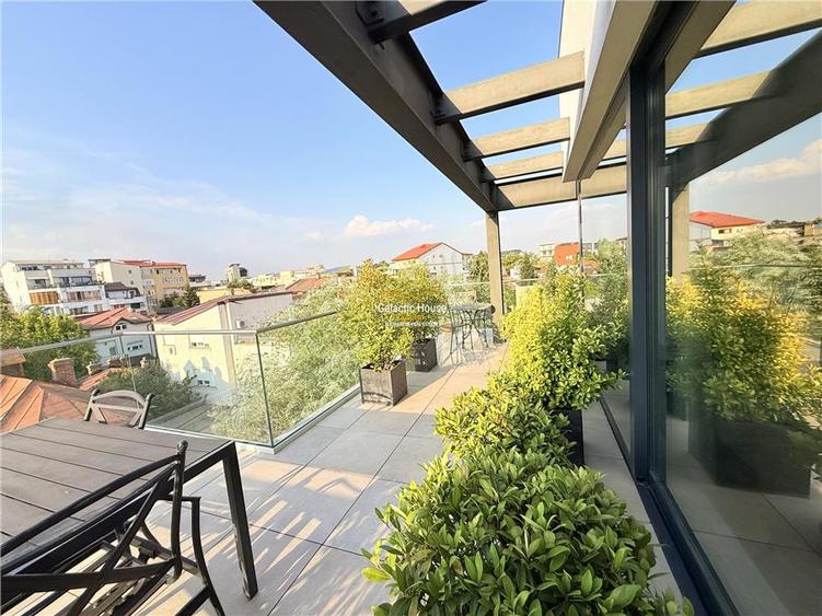 Apartament cu 3 camere decomandat în Dorobanți