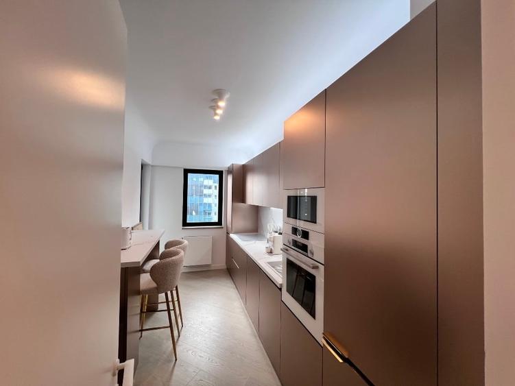 Apartament cu 2 camere decomandat, mobilat în Central