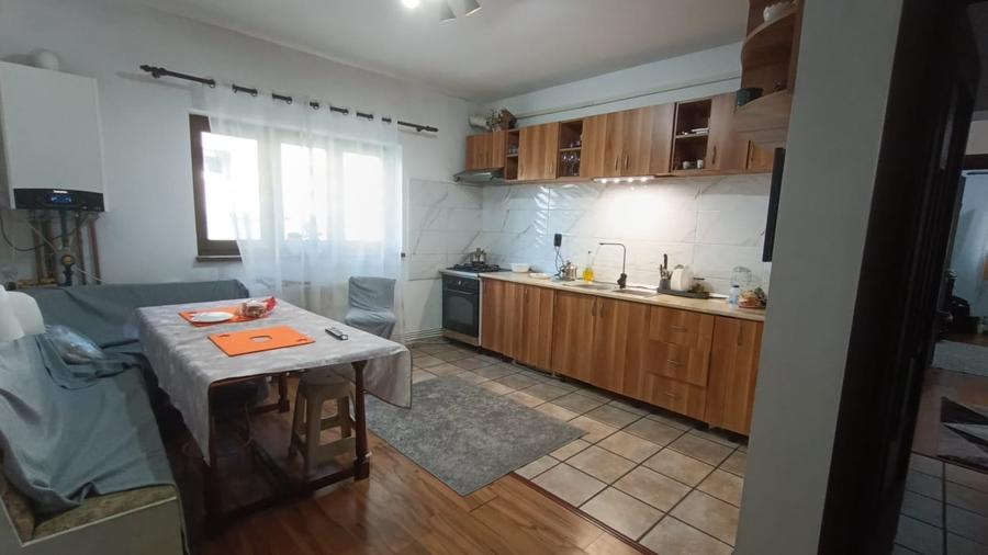 Casă individuală cu 5 camere cu Canalizare în Exterior Nord