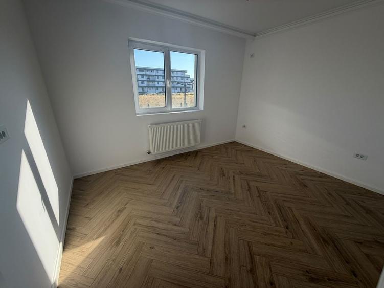 Apartament cu 3 camere decomandat în Dobroești