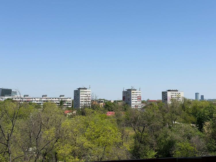 Penthouse cu 4 camere decomandat în Domenii