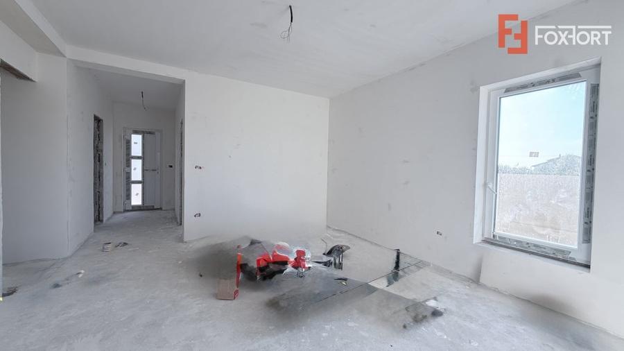 Duplex cu 4 camere cu Canalizare în Moșnița Veche