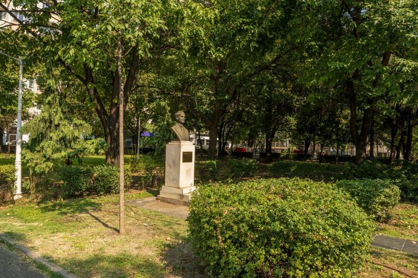 Apartament cu 2 camere semidecomandat, mobilat în Ștefan cel Mare