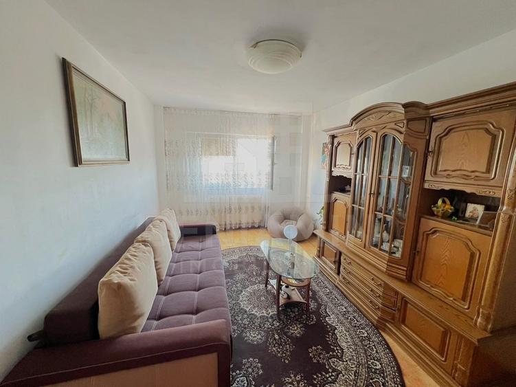 Apartament cu 3 camere decomandat, mobilat în Astra