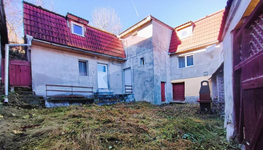 Casă cu 2 camere cu Teren 280 Mp în Rod
