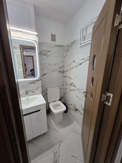 Apartament cu 2 camere decomandat în Calea București