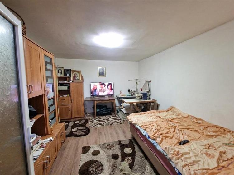 Casă cu 3 camere cu Teren 750 Mp în Bicaci