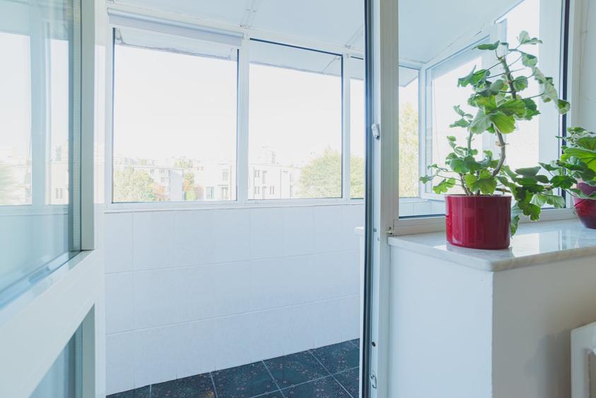 Apartament cu 2 camere semidecomandat, mobilat în City Park Mall