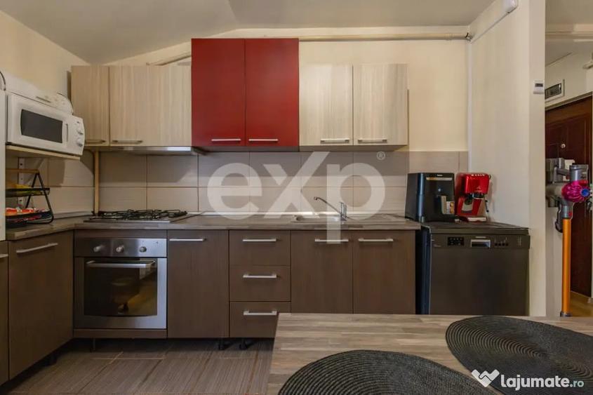 Apartament cu 3 camere decomandat în Dâmbovița