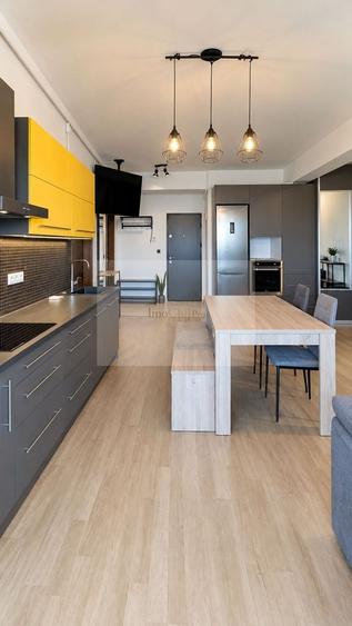Apartament cu 3 camere semidecomandat, mobilat în Zorilor