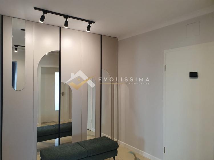 Apartament cu 3 camere decomandat, mobilat în Dealul Cetății