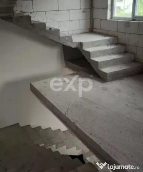 Duplex complet pentru 2 familii 326 mp?i 2.000 mp teren - 1