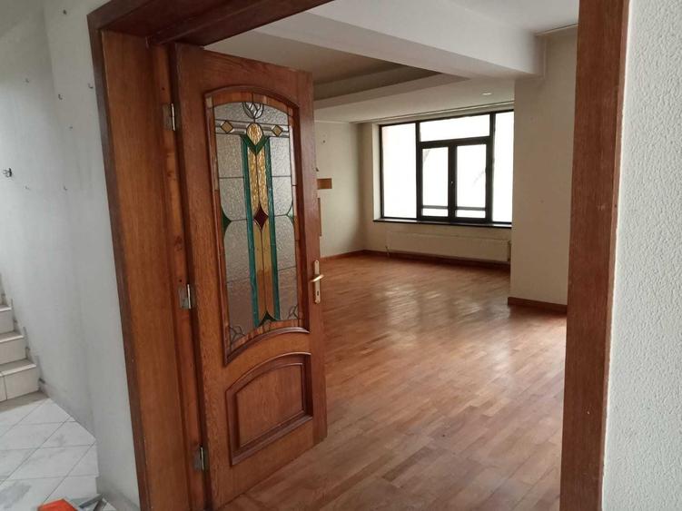 Spațiu comercial, de 480 mp, în Exterior Vest