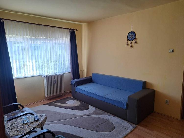 Apartament cu 2 camere semidecomandat în Iosia