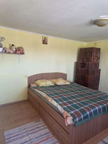 Casă cu 4 camere în Sălcioara