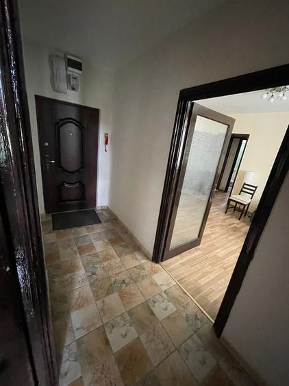 Apartament cu 2 camere semidecomandat în Chibrit