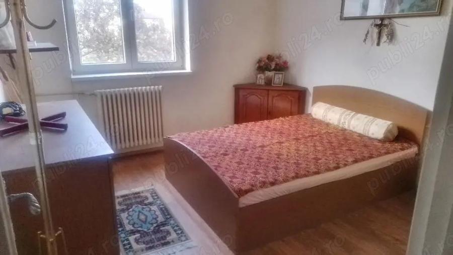 Apartament cu 3 camere decomandat în Rogerius