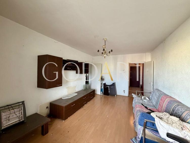 Apartament cu 3 camere decomandat în Militari