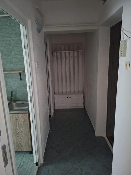 Garsonieră decomandată în Piața Unirii