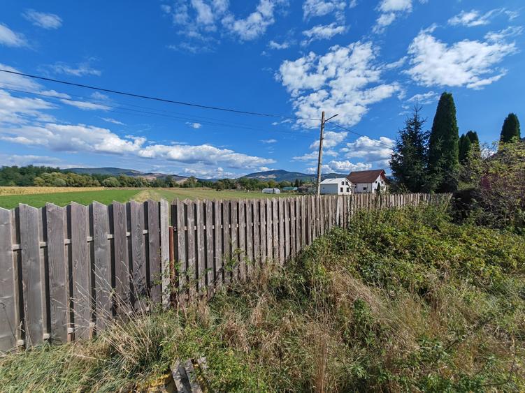 Teren Construcții intravilan de 2400 mp, în Lunca Mărcușului