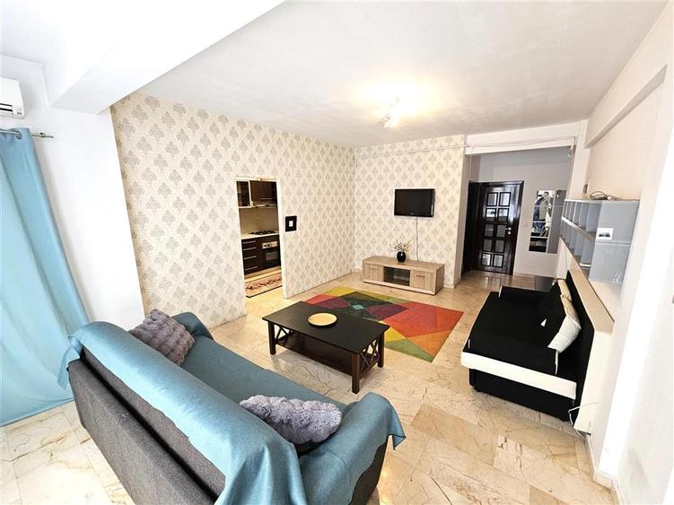 Apartament cu 2 camere decomandat, mobilat în Ultracentral