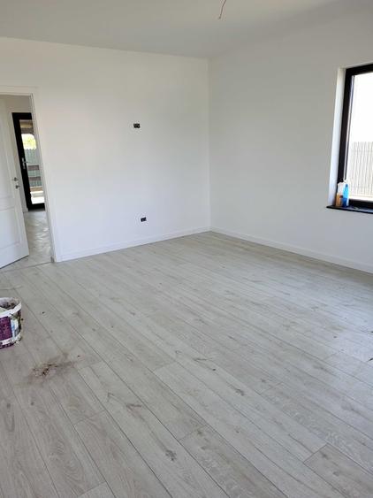 Casă cu 4 camere cu Teren 430 Mp în Central