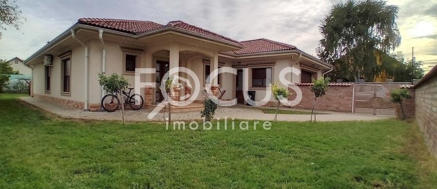Casă cu 3 camere în Central