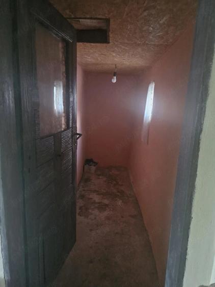Casă cu 4 camere cu Teren 1900 Mp în Bolovani