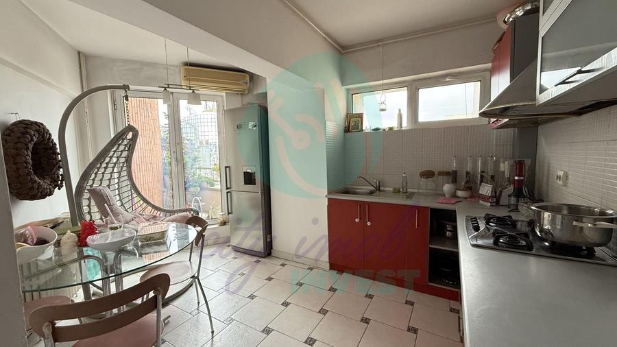 Apartament cu 3 camere decomandat în Calea Călărașilor