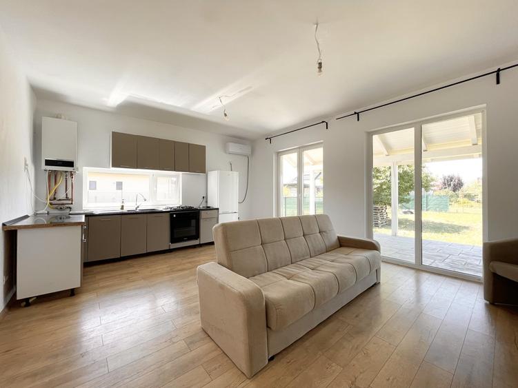 Duplex cu 4 camere cu Canalizare în Moșnița Nouă