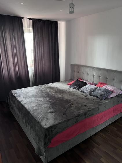 Apartament cu 3 camere decomandat în Exterior Vest