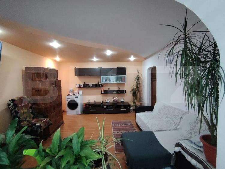 Apartament cu 3 camere semidecomandat, mobilat în Vatra Dornei