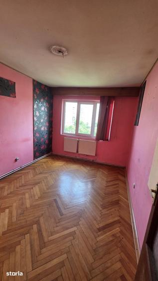 Apartament cu 3 camere în Micro 14