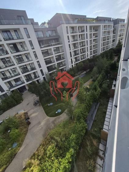 Apartament cu 4 camere decomandat, mobilat în Băneasa