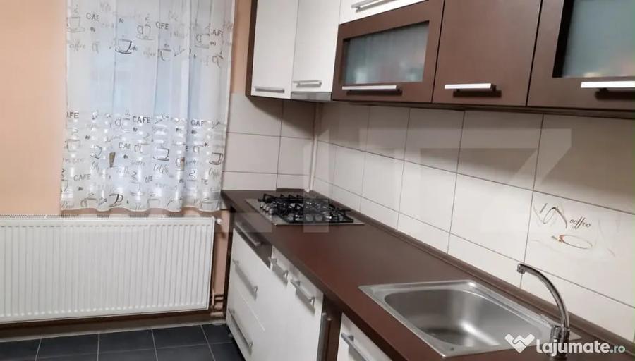 Apartament cu 2 camere decomandat în Micro 17