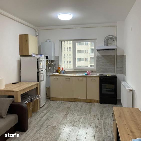 Apartament cu 2 camere semidecomandat în Berceni