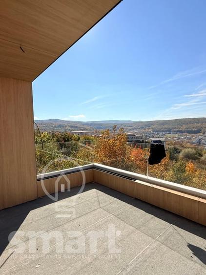 Duplex cu 5 camere cu Canalizare în Europa
