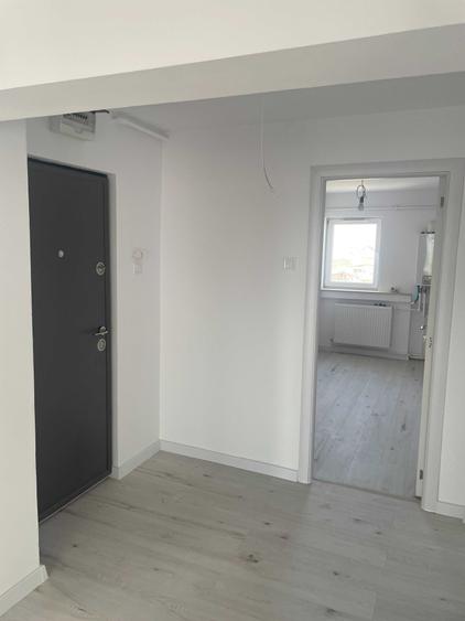 Apartament cu 3 camere decomandat în Cetate