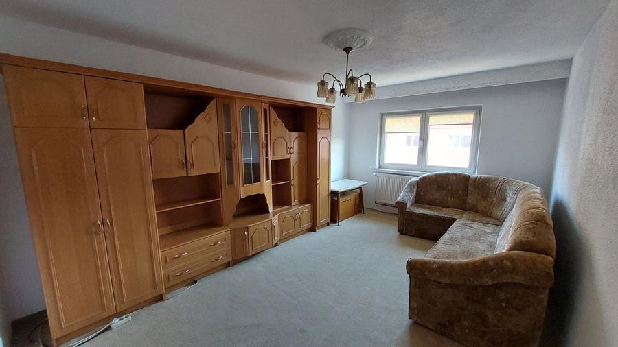 Apartament cu 2 camere decomandat în Vitrometan