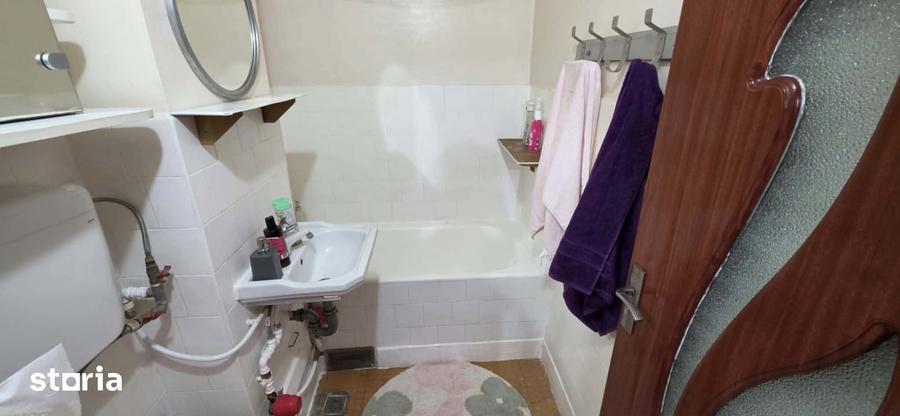 Apartament cu 2 camere decomandat în Lotus