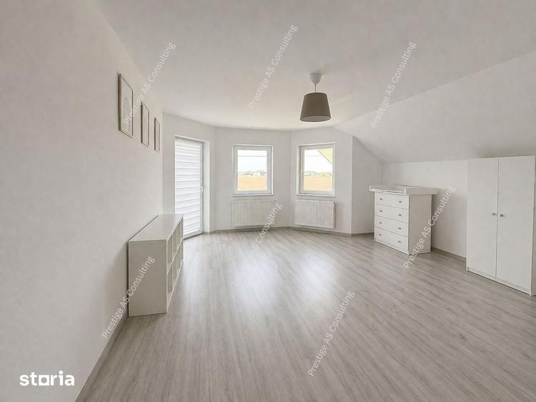 Casă cu 5 camere cu Teren 648 Mp în Ghiroda